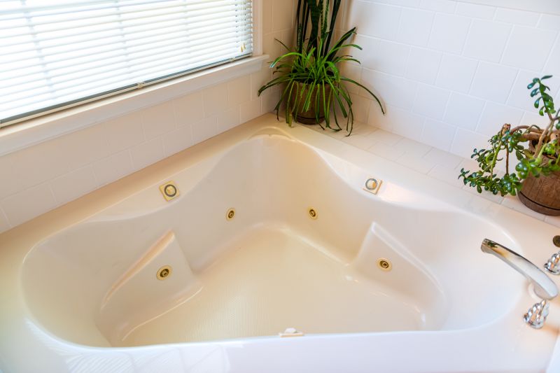 Compact Corner Bathtub